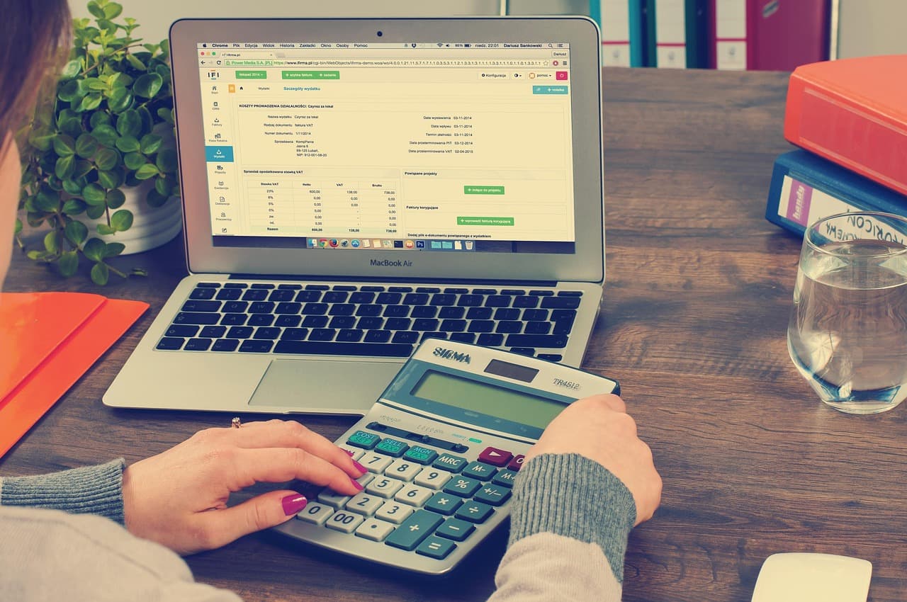 Tax Invoicing 101: What Freelancers Need to Know